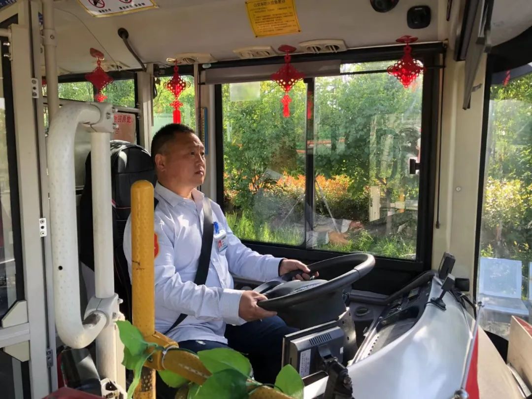 公交集团驾驶员程光跃荣获徐州市五一劳动奖章声誉称呼